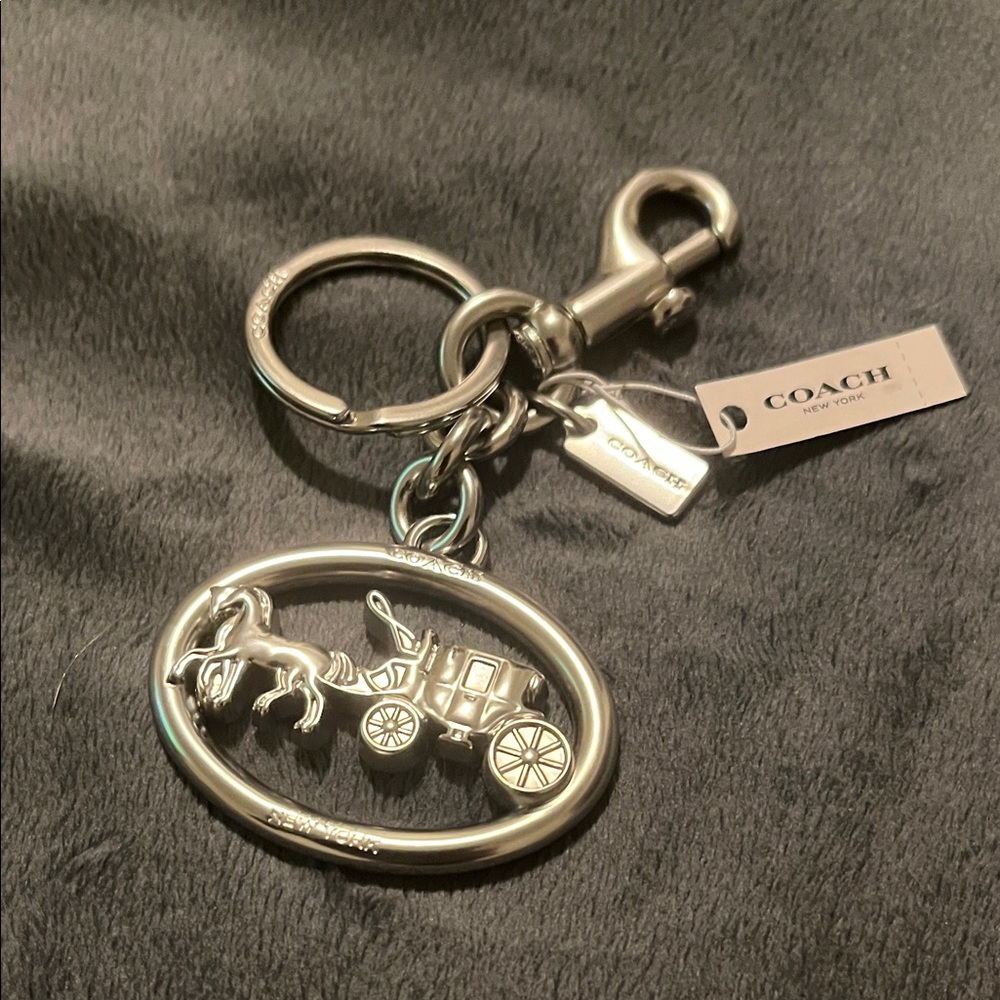 **BRAND NEW W/TAGS** COACH HORSE & CARRIAGE KEY FOB W/ DOGLEASH CLIP **VINTAGE**